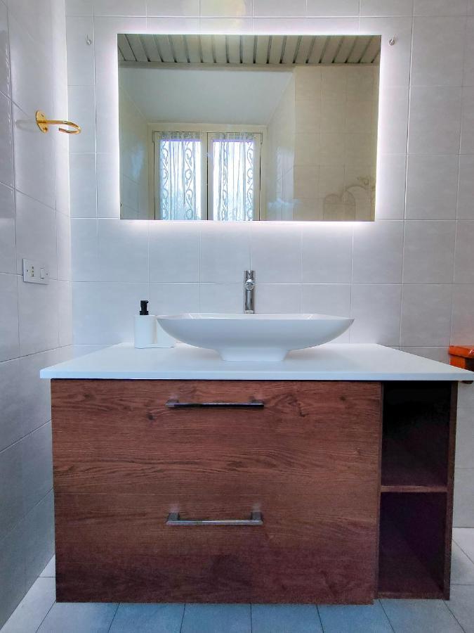 S&M Apartments "Casa Anna" - Crocetta M3 Милано Екстериор снимка